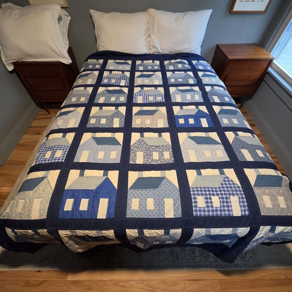 Lands End Coming Home House Block Patchwork Quilt. Blues And White. Twin Size.